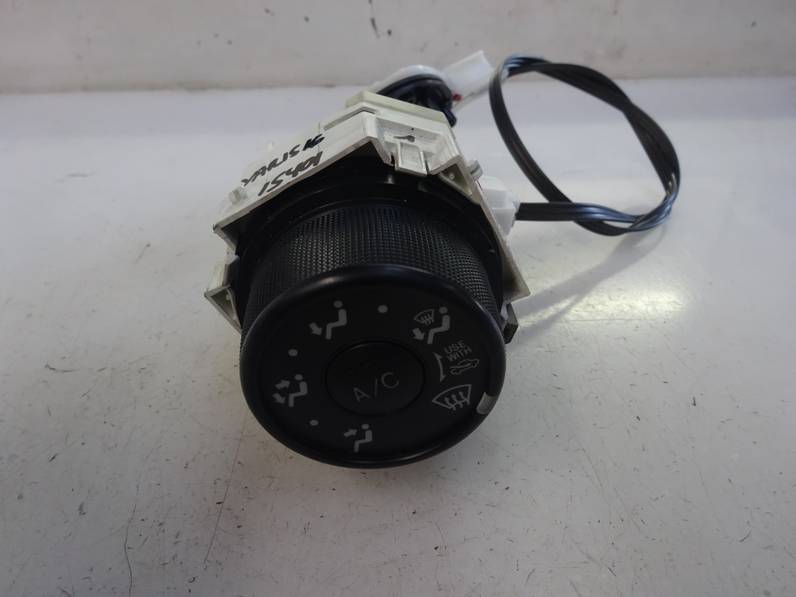 MANDO CALEFACCION AIRE ACONDICIONADO TOYOTA YARIS 2016 1.0 (69 CV)