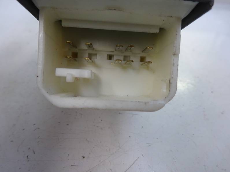 MANDO ELEVALUNAS DELANTERO IZQUIERDO TOYOTA YARIS 2016 1.0 (69 CV)