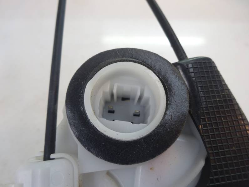 CERRADURA PUERTA TRASERA DERECHA TOYOTA YARIS 2016 1.0 (69 CV)