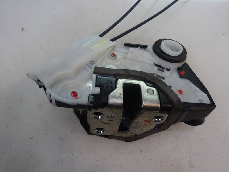 CERRADURA PUERTA DELANTERA DERECHA TOYOTA YARIS 2016 1.0 (69 CV)