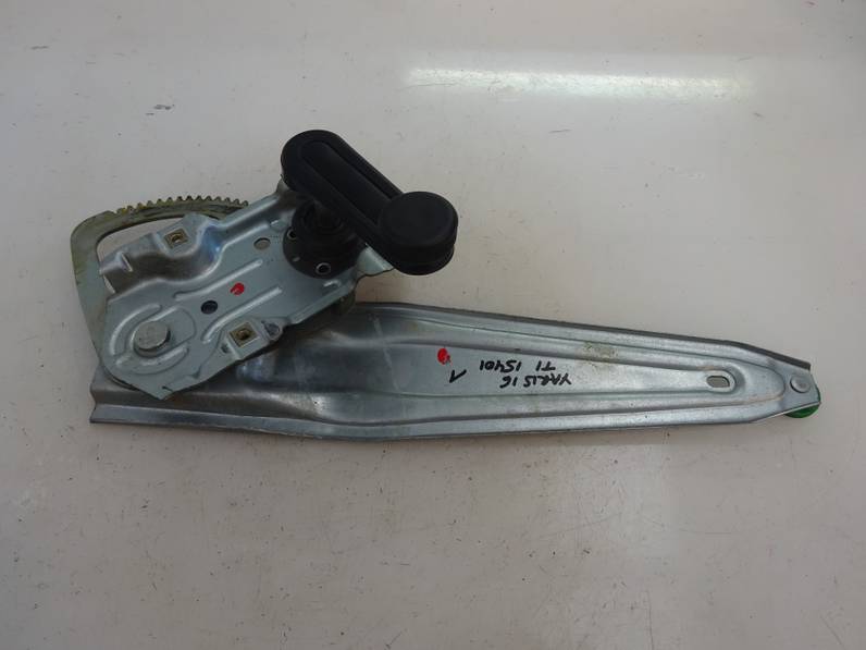 ELEVALUNAS TRASERO IZQUIERDO TOYOTA YARIS 2016 1.0 (69 CV)