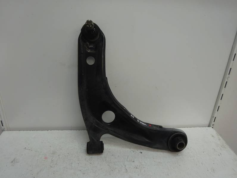 BRAZO SUSPENSION INFERIOR DELANTERO DERECHO TOYOTA YARIS 2016 1.0 (69 CV)