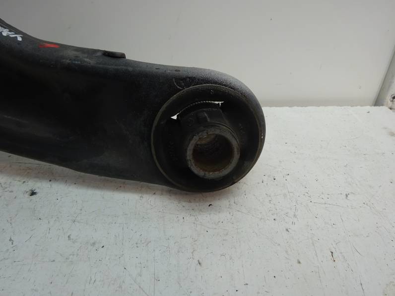BRAZO SUSPENSION INFERIOR DELANTERO DERECHO TOYOTA YARIS 2016 1.0 (69 CV)