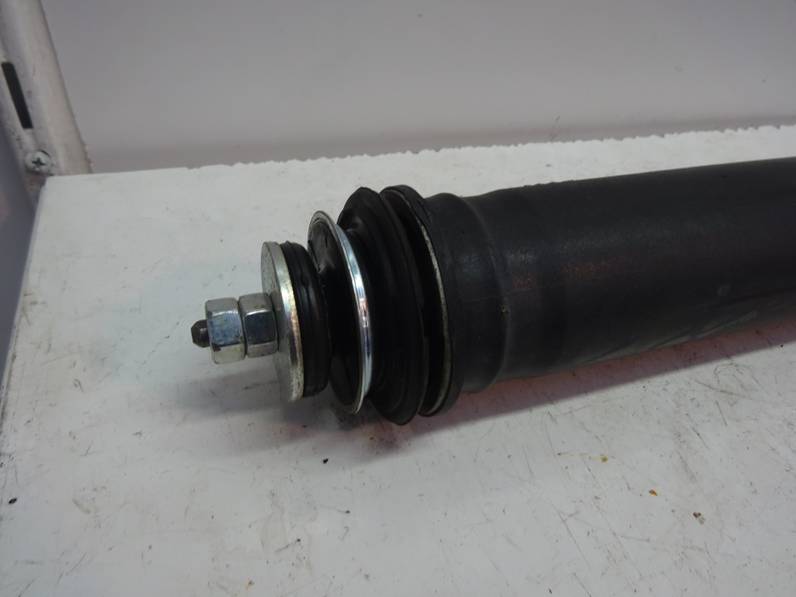 AMORTIGUADOR TRASERO DERECHO TOYOTA YARIS 2016 1.0 (69 CV)