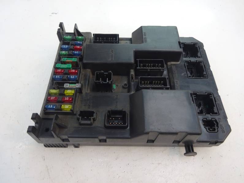 CAJA RELES FUSIBLES PEUGEOT 307 2004 2.0 HDI (90 CV)