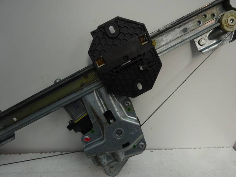 ELEVALUNAS DELANTERO IZQUIERDO DACIA LOGAN MCV II 2015 1.5 DCI D FAP (90 CV)