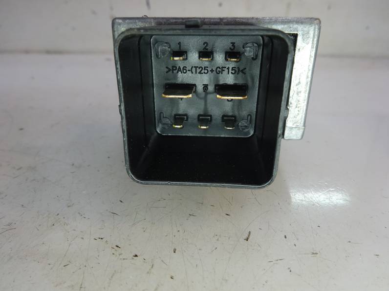 CAJA RELES FUSIBLES DACIA LOGAN MCV II 2015 1.5 DCI D FAP (90 CV)