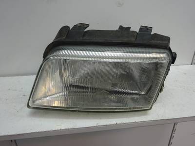 FARO IZQUIERDO AUDI A4 BERLINA 1997 1.8 20V TURBO (150 CV)