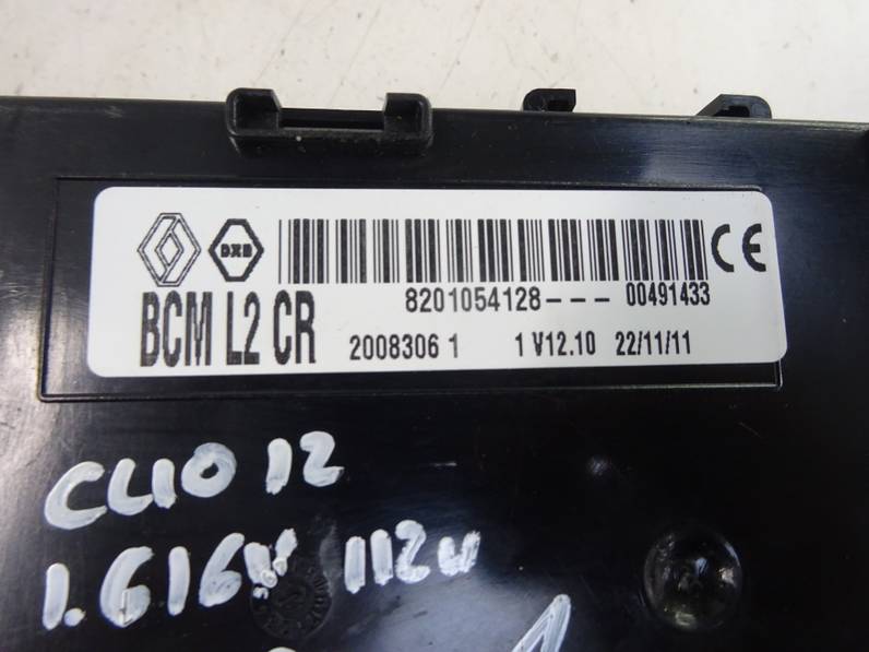 CAJA RELES FUSIBLES RENAULT CLIO III 2012 1.6 16V (112 CV)