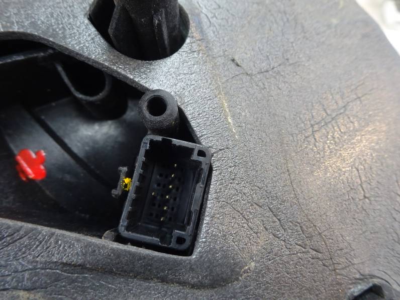 RETROVISOR DERECHO RENAULT CLIO III 2012 1.6 16V (112 CV)