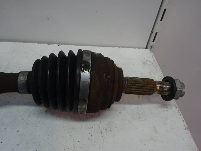 TRANSMISION DELANTERA IZQUIERDA RENAULT CLIO III 2012 1.6 16V (112 CV)