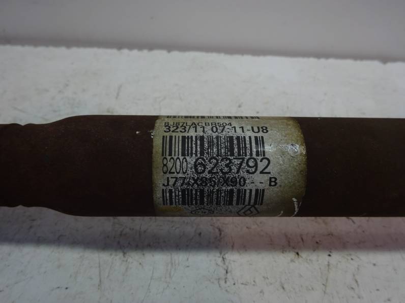 TRANSMISION DELANTERA IZQUIERDA RENAULT CLIO III 2012 1.6 16V (112 CV)