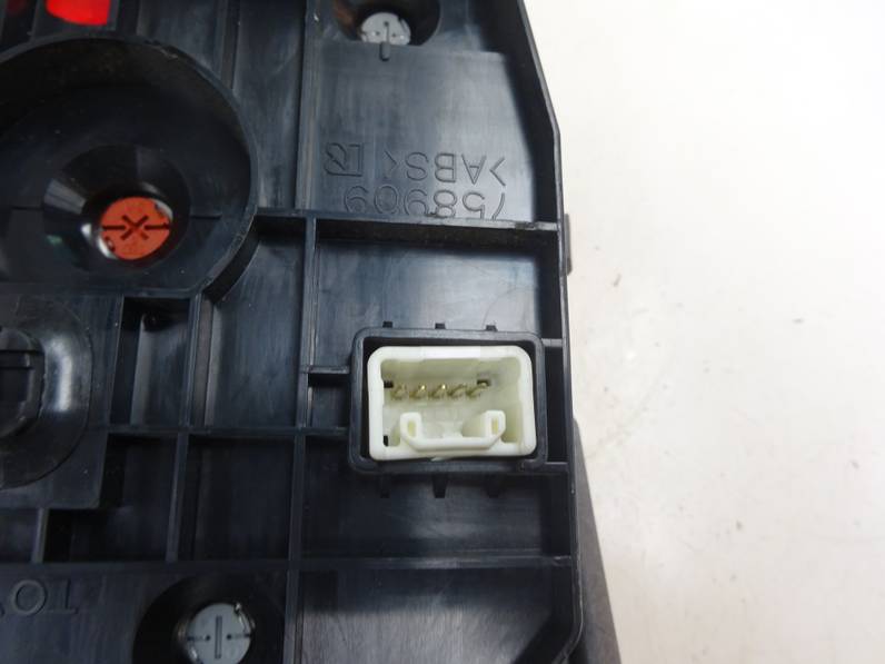 MANDO CLIMATIZADOR TOYOTA YARIS 2006 1.3 (87 CV)