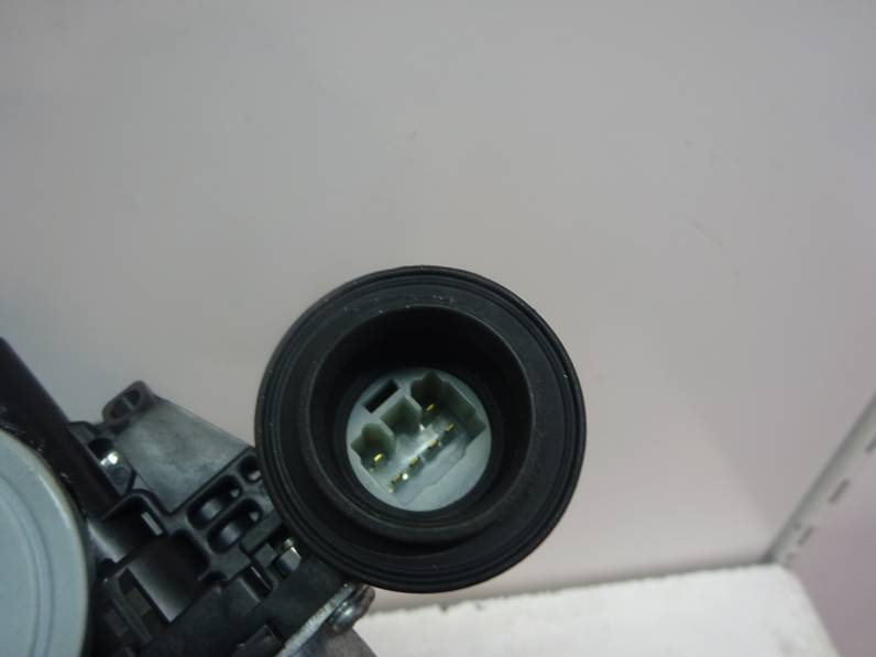 ELEVALUNAS DELANTERO DERECHO TOYOTA YARIS 2006 1.3 (87 CV)