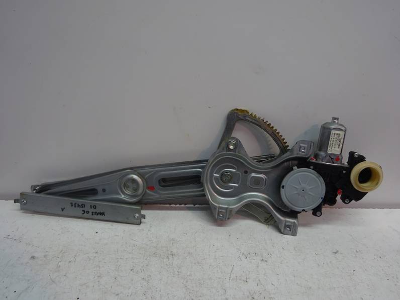 ELEVALUNAS DELANTERO IZQUIERDO TOYOTA YARIS 2006 1.3 (87 CV)