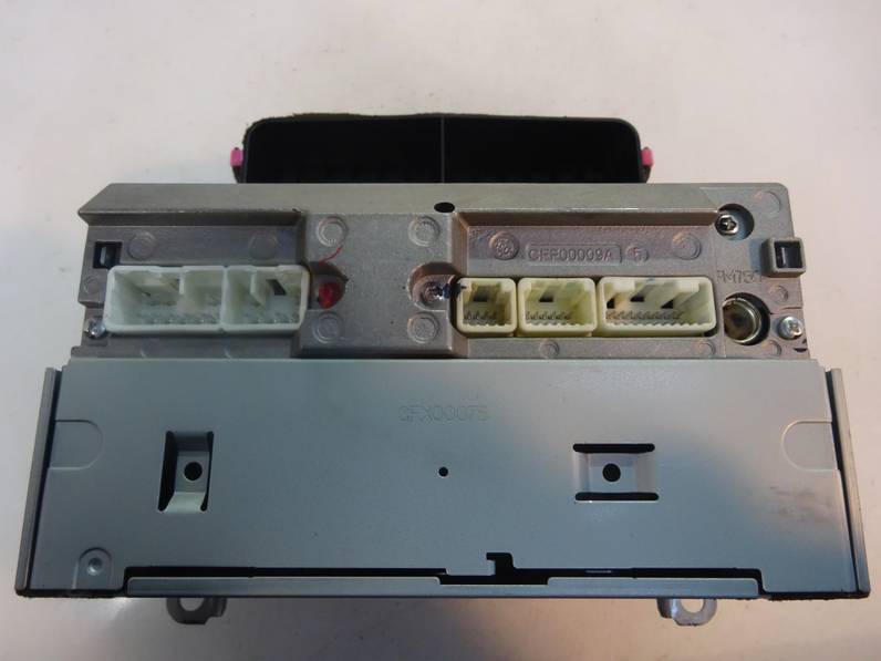 SISTEMA AUDIO RADIO CD TOYOTA YARIS 2006 1.3 (87 CV)