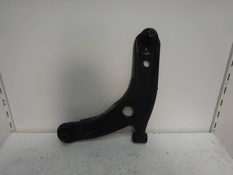 BRAZO SUSPENSION INFERIOR DELANTERO IZQUIERDO TOYOTA YARIS 2006 1.3 (87 CV)