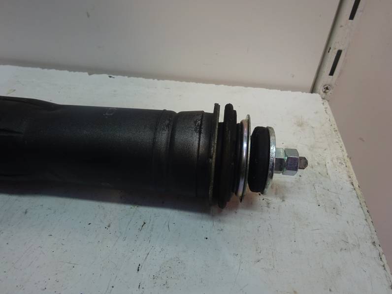 AMORTIGUADOR TRASERO IZQUIERDO TOYOTA YARIS 2006 1.3 (87 CV)