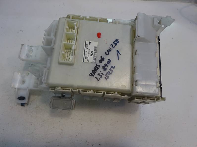 CAJA RELES FUSIBLES TOYOTA YARIS 2006 1.3 (87 CV)