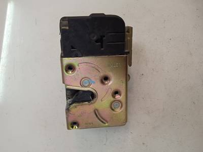 CERRADURA PUERTA DELANTERA DERECHA CITROEN XSARA BERLINA 2001 2.0 HDI (109 CV)