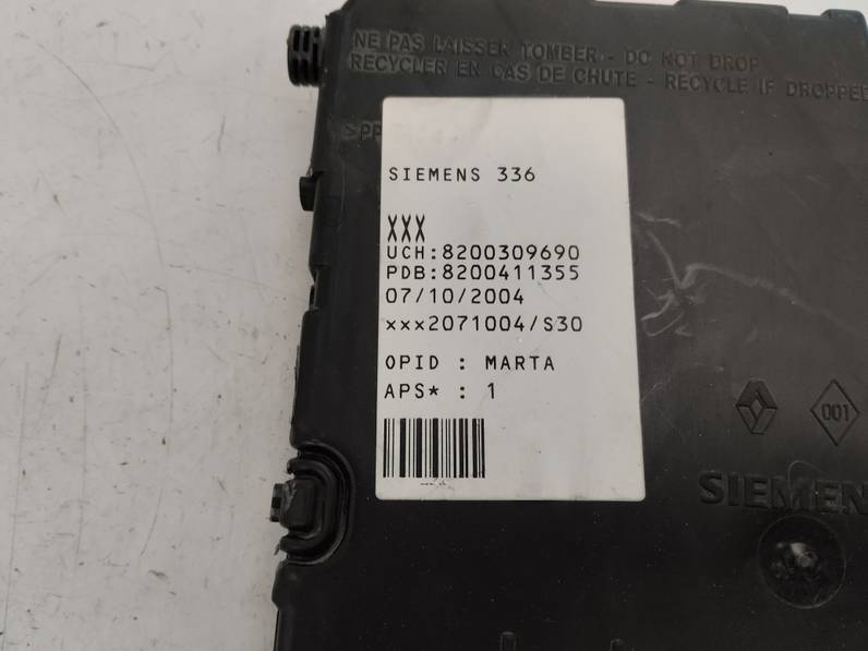 CAJA RELES FUSIBLES RENAULT MEGANE II BERLINA 5P 2004 1.5 DCI D (82 CV)