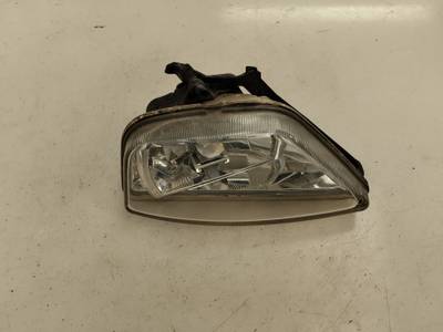 FARO ANTINIEBLA IZQUIERDO FORD FOCUS BERLINA 2002 1.8 TDDI TURBODIESEL (90 CV)