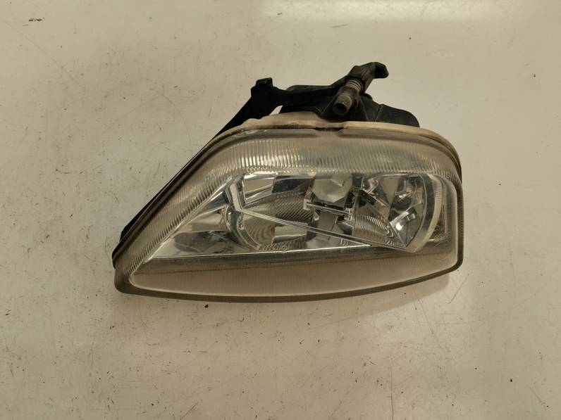 FARO ANTINIEBLA DERECHO FORD FOCUS BERLINA 2002 1.8 TDDI TURBODIESEL (90 CV)