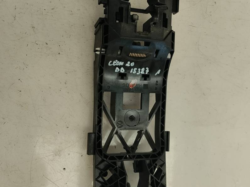 MANETA EXTERIOR DELANTERA DERECHA SEAT LEON 2020 1.5 16V TSI ACT (131 CV)