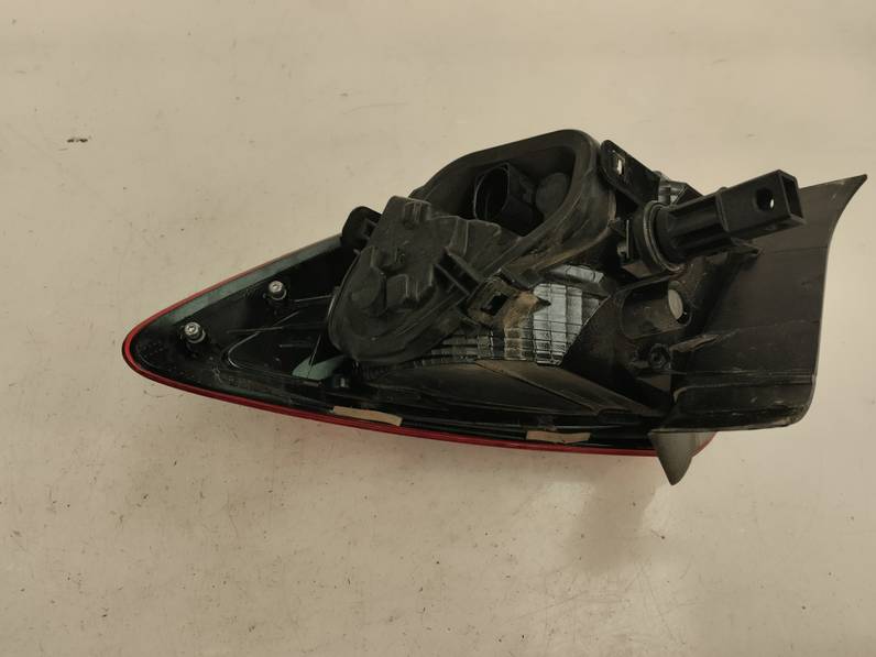 PILOTO TRASERO IZQUIERDO SEAT LEON 2020 1.5 16V TSI ACT (131 CV)