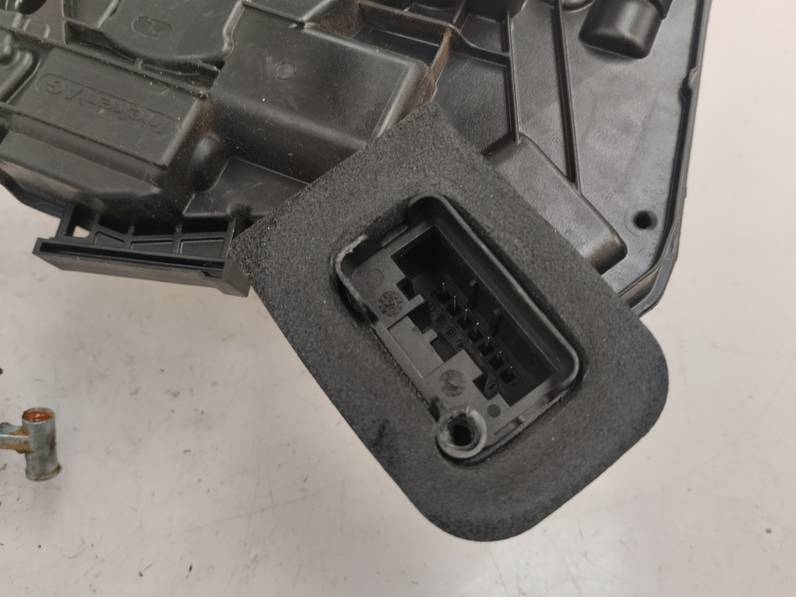 CERRADURA PUERTA TRASERA IZQUIERDA SEAT LEON 2020 1.5 16V TSI ACT (131 CV)