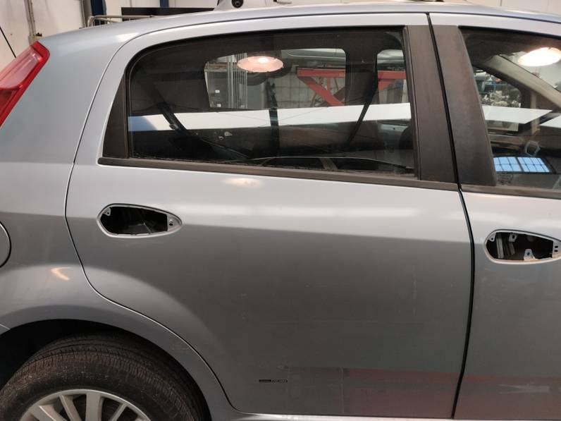 PUERTA TRASERA DERECHA FIAT PUNTO BERLINA 2007 1248 (90CV)