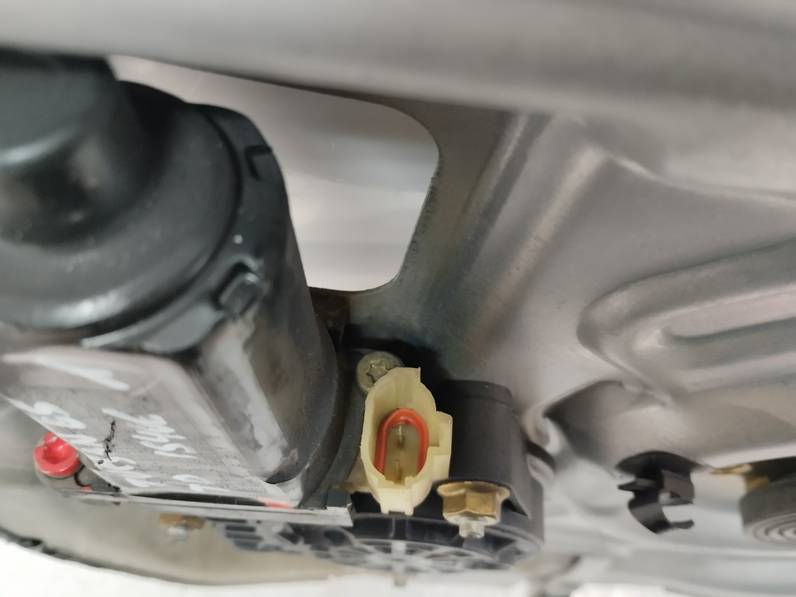 ELEVALUNAS TRASERO DERECHO HYUNDAI TUCSON 2005 2.0 CRDI (113 CV)