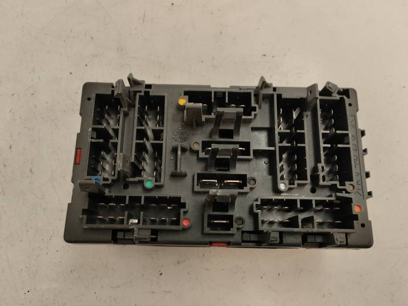 CAJA RELES FUSIBLES FIAT ULYSSE 1996 1.9 TURBODIESEL (90 CV)