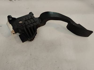 POTENCIOMETRO PEDAL OPEL CORSA D 2013 1.2 (86 CV)