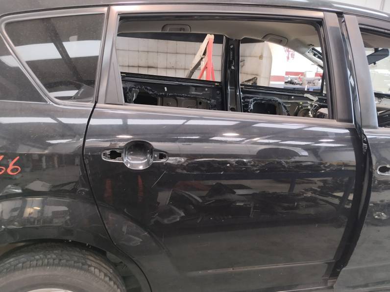 PUERTA TRASERA DERECHA TOYOTA COROLLA VERSO 2008 1.8 16V (129 CV)