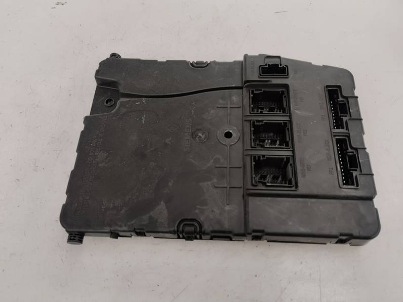 CAJA RELES FUSIBLES RENAULT SCENIC II 2005 1.9 DCI D (120 CV)