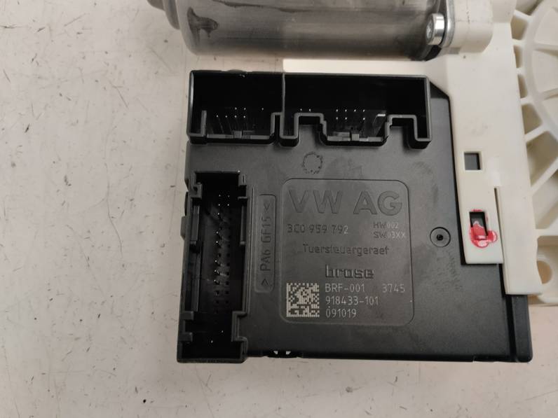 MOTOR ELEVALUNAS DELANTERO DERECHO SEAT LEON 2009 1.9 TDI (90 CV)