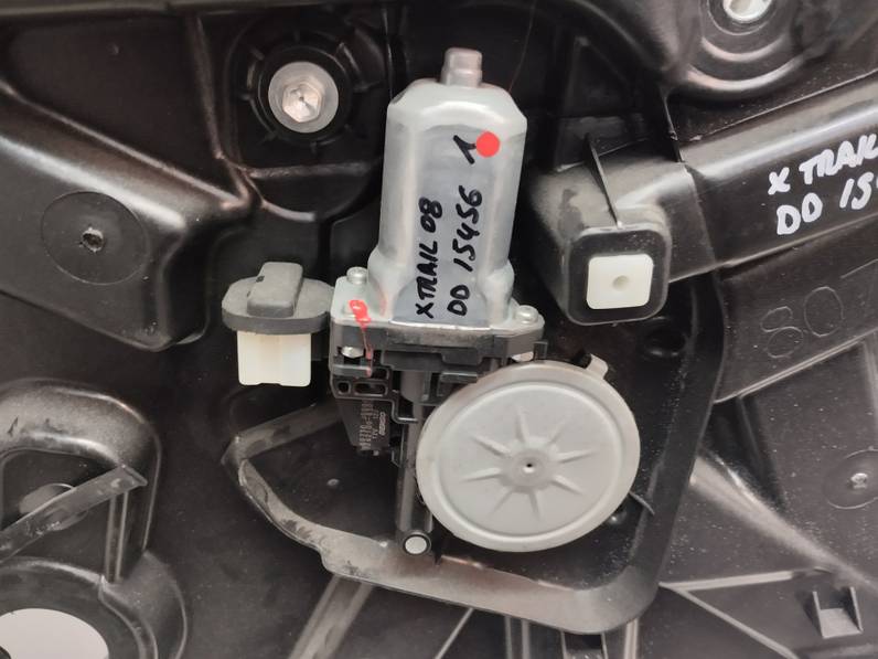 ELEVALUNAS DELANTERO DERECHO NISSAN X TRAIL 2008 2.0 DCI TURBODIESEL (150 CV)