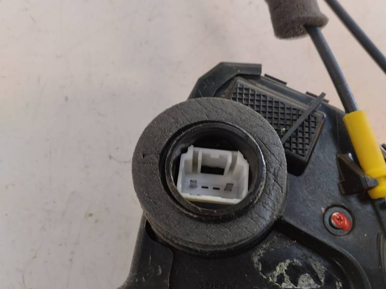 CERRADURA PUERTA DELANTERA IZQUIERDA TOYOTA COROLLA VERSO 2008 1.8 16V (129 CV)