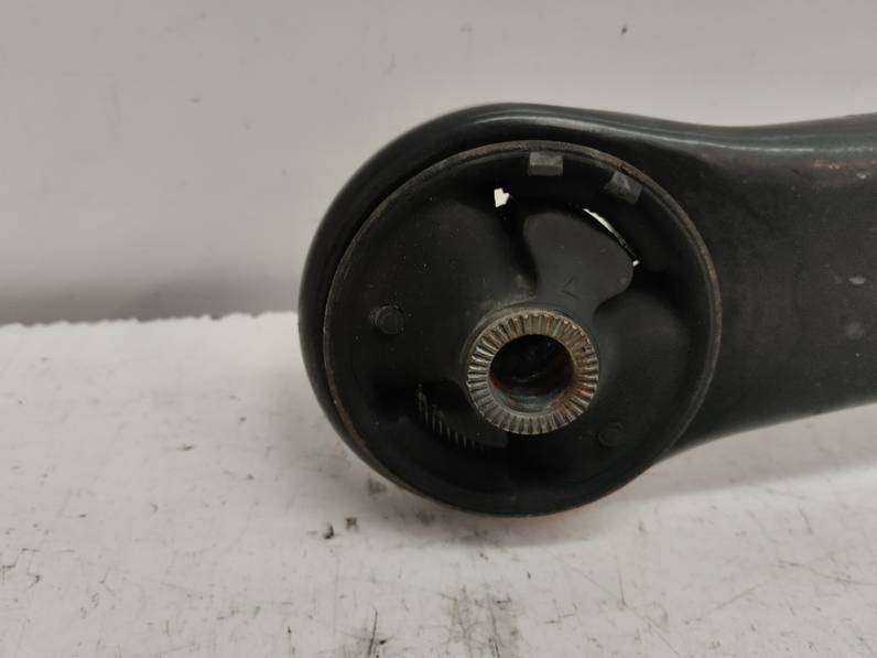 BRAZO SUSPENSION INFERIOR DELANTERO IZQUIERDO TOYOTA COROLLA VERSO 2008 1.8 16V (129 CV)