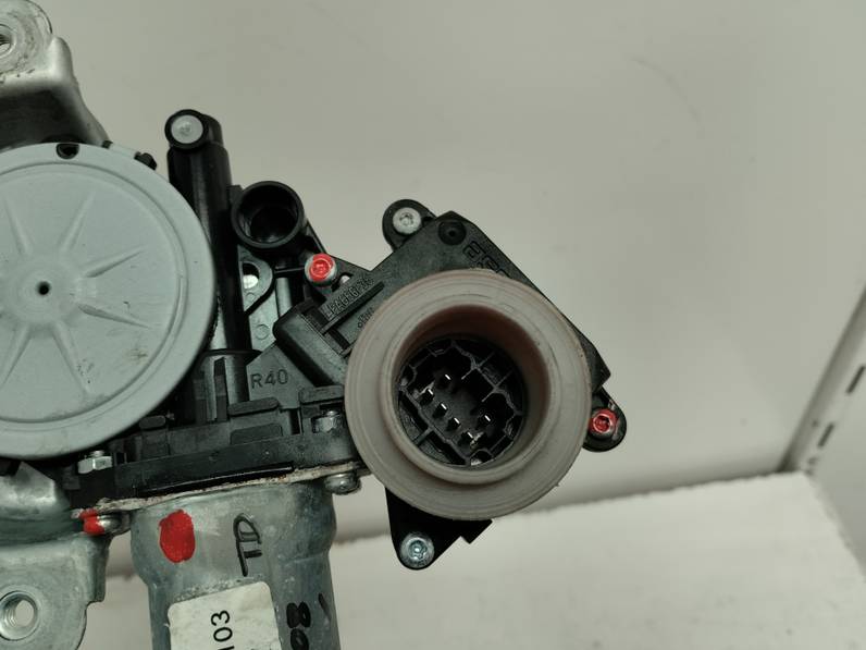 ELEVALUNAS TRASERO DERECHO TOYOTA COROLLA VERSO 2008 1.8 16V (129 CV)