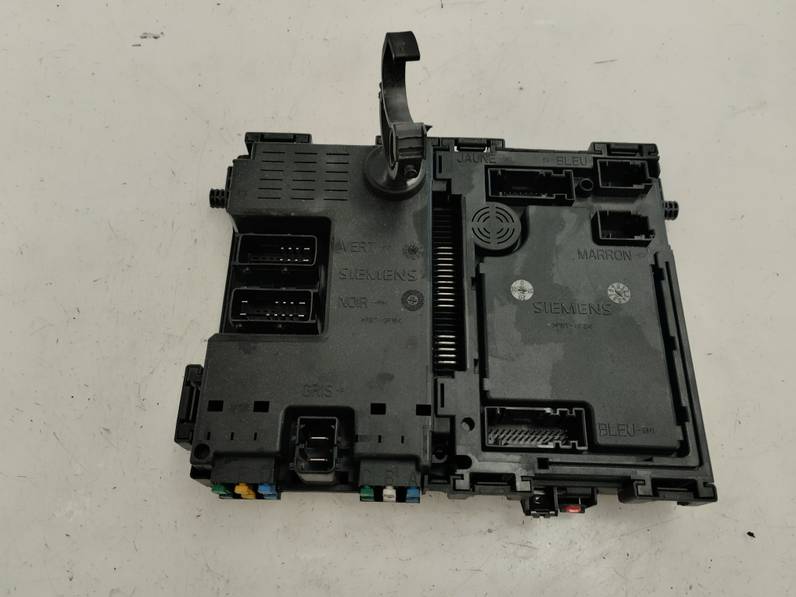 CAJA RELES FUSIBLES PEUGEOT 206 BERLINA 2000 1.4 (75 CV)