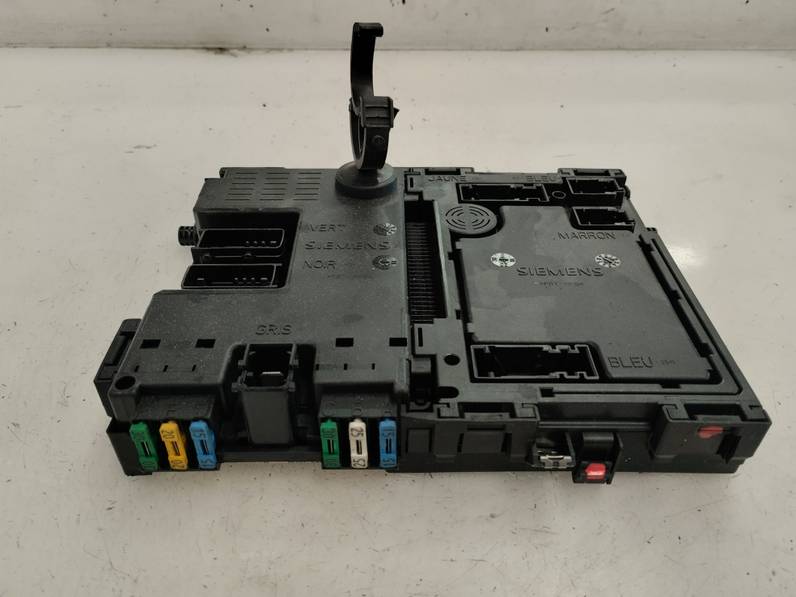 CAJA RELES FUSIBLES PEUGEOT 206 BERLINA 2000 1.4 (75 CV)