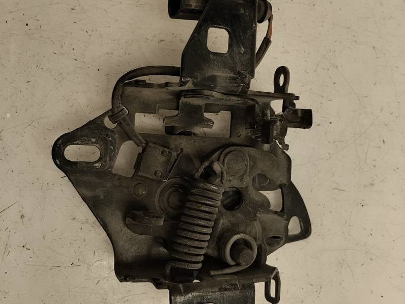 CERRADURA CAPOT VOLKSWAGEN PASSAT BERLINA 2004 1.9 TDI (131 CV)