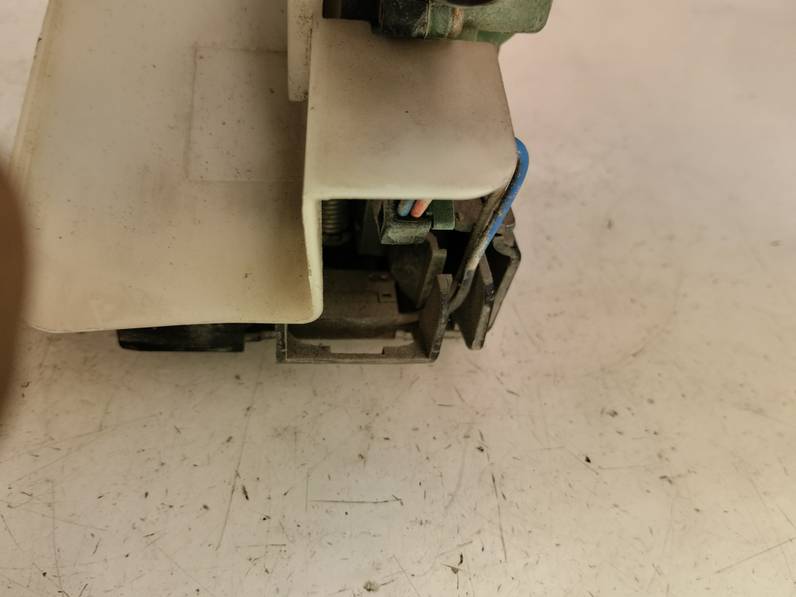 CERRADURA PUERTA TRASERA DERECHA VOLKSWAGEN PASSAT BERLINA 2004 1.9 TDI (131 CV)