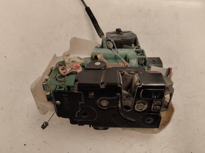 CERRADURA PUERTA DELANTERA IZQUIERDA VOLKSWAGEN PASSAT BERLINA 2004 1.9 TDI (131 CV)