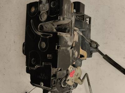 CERRADURA PUERTA DELANTERA DERECHA VOLKSWAGEN PASSAT BERLINA 2004 1.9 TDI (131 CV)