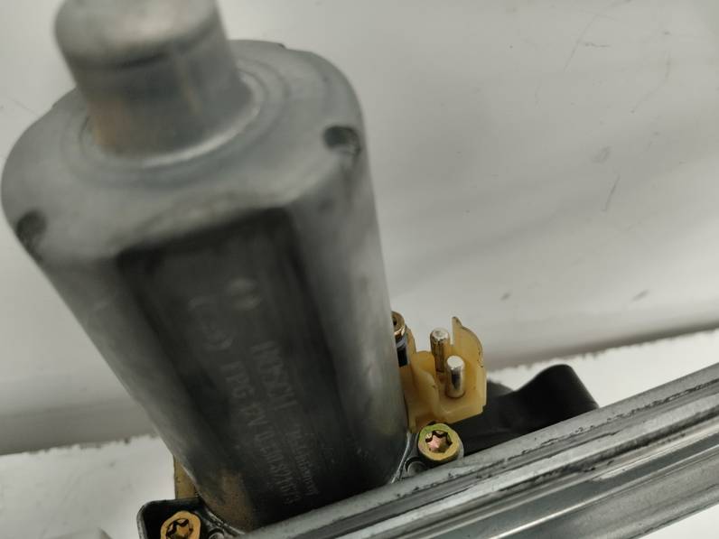 ELEVALUNAS DELANTERO IZQUIERDO MERCEDES CLASE A 1999 1.7 CDI D (90 CV)