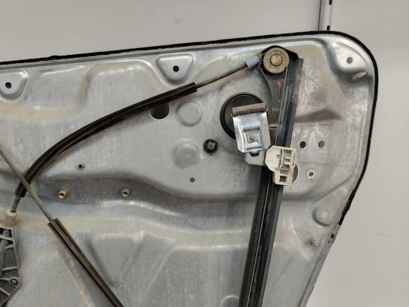 ELEVALUNAS DELANTERO IZQUIERDO VOLKSWAGEN PASSAT BERLINA 2004 1.9 TDI (131 CV)