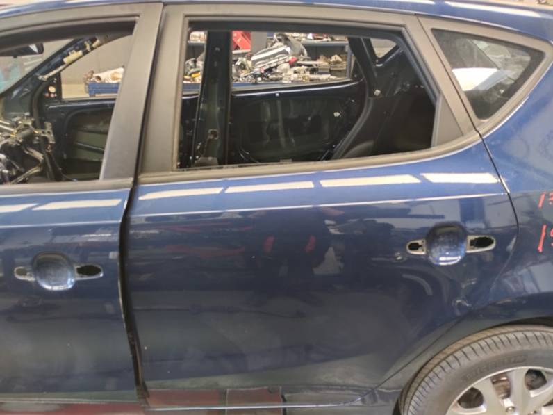 PUERTA TRASERA IZQUIERDA HYUNDAI I30 2008 1.6 (122 CV)